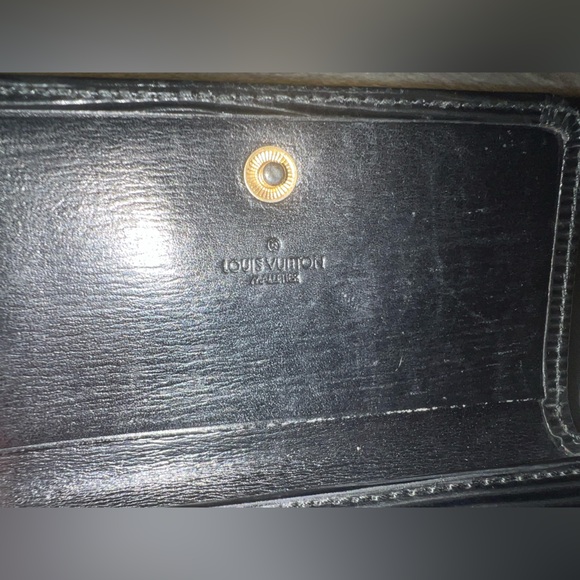 Louis Vuitton Black Epi Leather Trifold Wallet - Picture 4 of 16